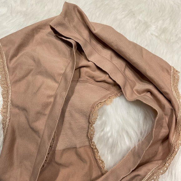 Victoria's Secret Cream and Tan Mesh Bra Set - Picture 11 of 12